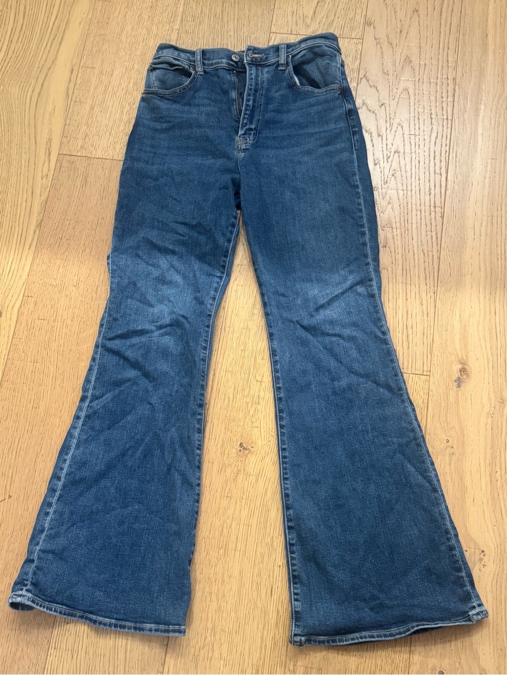 Abercrombie Curve Love Ultra High Rise Flare Jeans Size 29 8